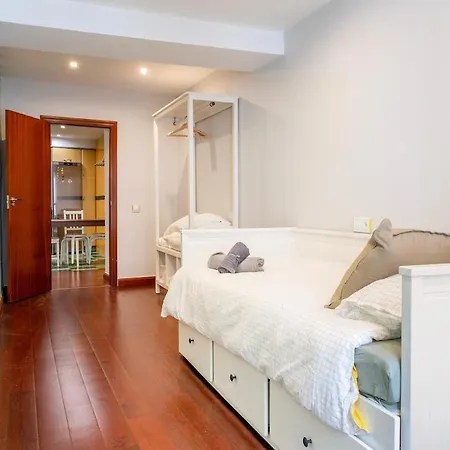 Precioso,amplio Y Céntrico Calle San Antonio,reformado, Al Lado De La Catedral De *