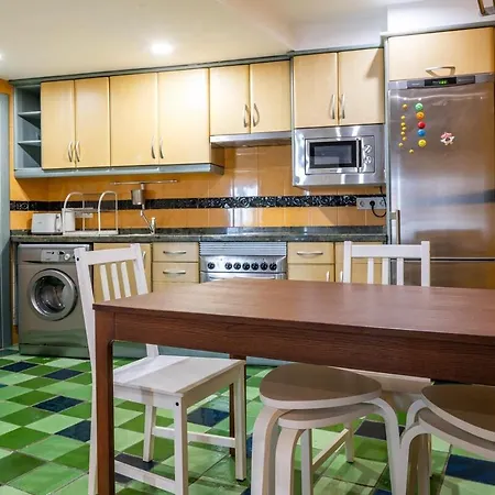 Apartamento Precioso,amplio Y Céntrico Calle San Antonio,reformado, Al Lado De La Catedral De