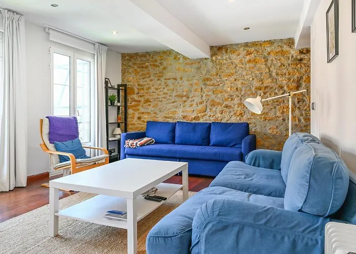 Precioso,amplio Y Centrico Calle San Antonio,reformado, Al Lado De La Catedral De Oviedo