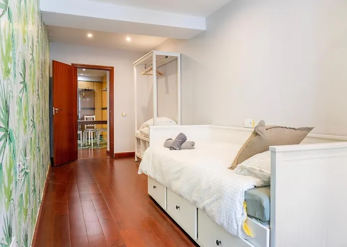 Precioso,amplio Y Céntrico Calle San Antonio,reformado, Al Lado De La Catedral De *