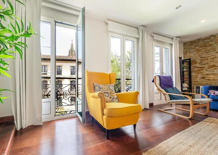 Precioso,amplio Y Centrico Calle San Antonio,reformado, Al Lado De La Catedral De