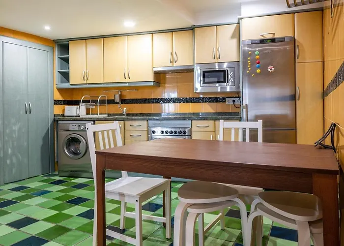 Appartamento Precioso,amplio Y Céntrico Calle San Antonio,reformado, Al Lado De La Catedral De