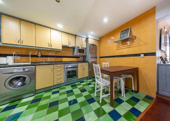 Precioso,amplio Y Centrico Calle San Antonio,reformado, Al Lado De La Catedral De Lägenhet *